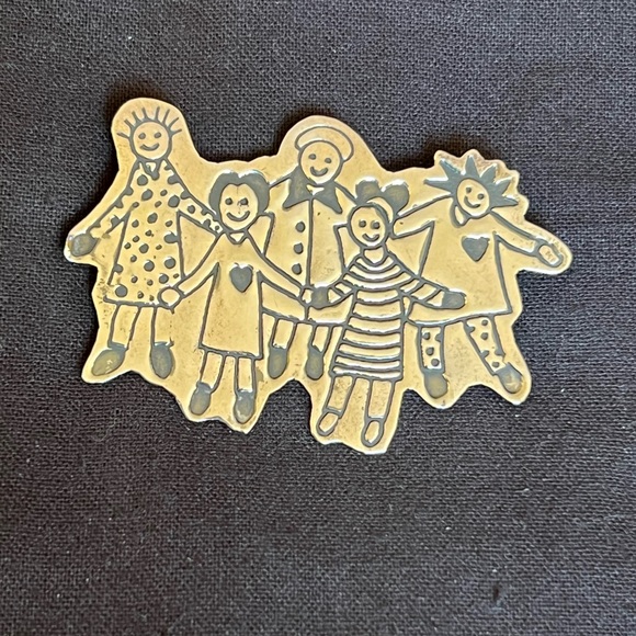 Sterling Save the Children Brooch - Picture 4 of 12